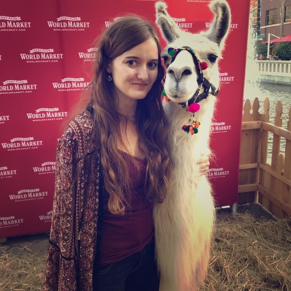 Meet your Posher, Kat - Picture 4 of 6